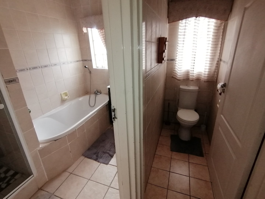 4 Bedroom Property for Sale in Vanes Estate Eastern Cape